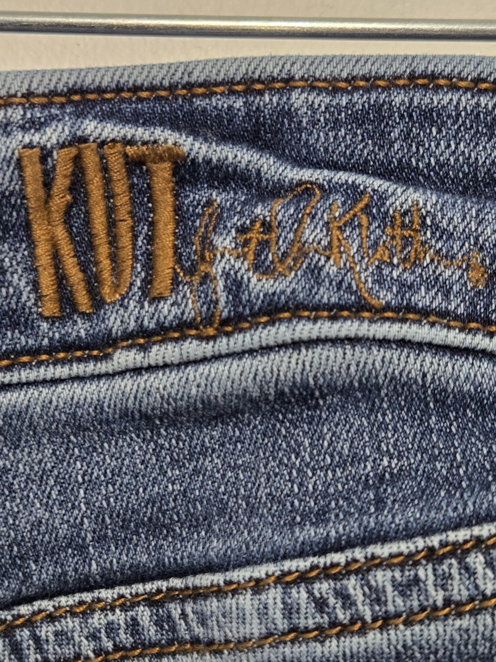 Kut From The Kloth Abigail Crop Jeans Womens 16W Blue Straight Leg Distressed - Picture 6 of 11